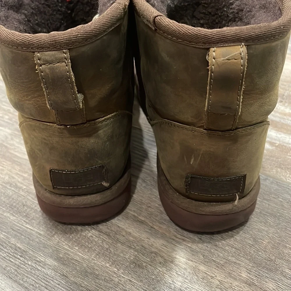 UGG Classic Mini Leather Bomber Boot